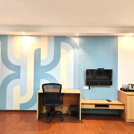 The Altruist Business Hotel Kharadi Pune Exteriör bild