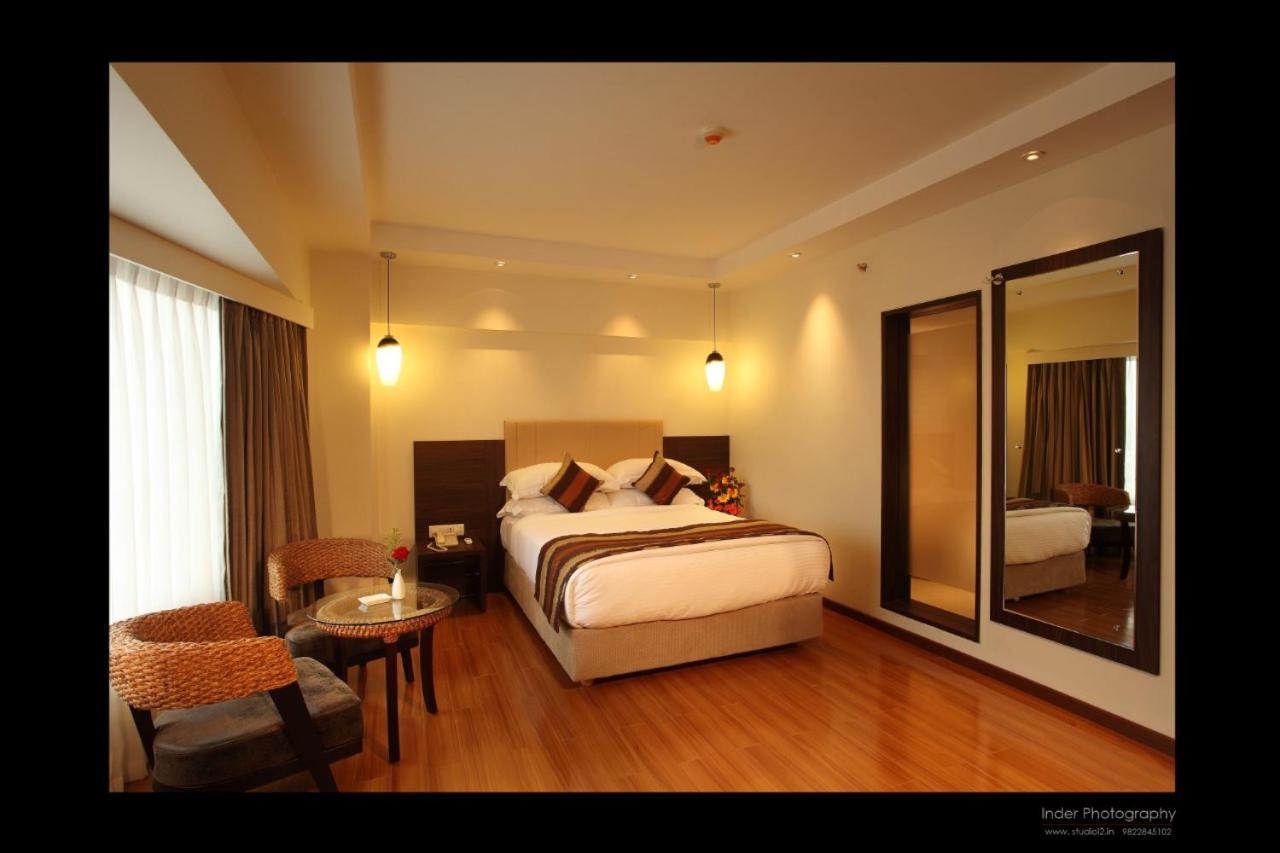 The Altruist Business Hotel Kharadi Pune Exteriör bild