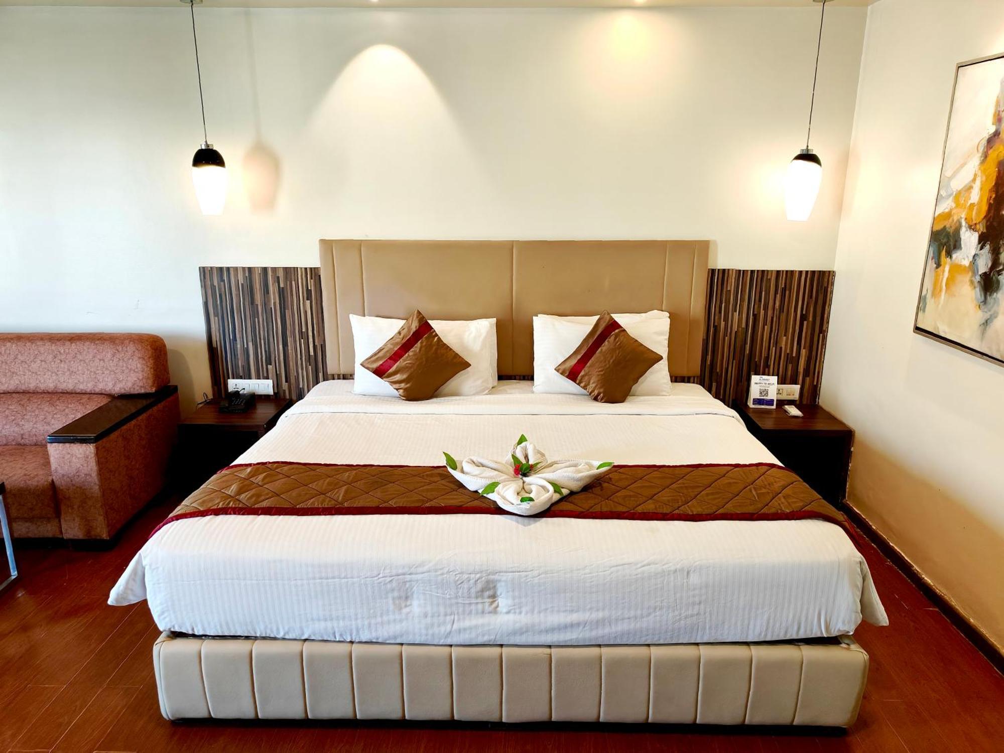 The Altruist Business Hotel Kharadi Pune Exteriör bild